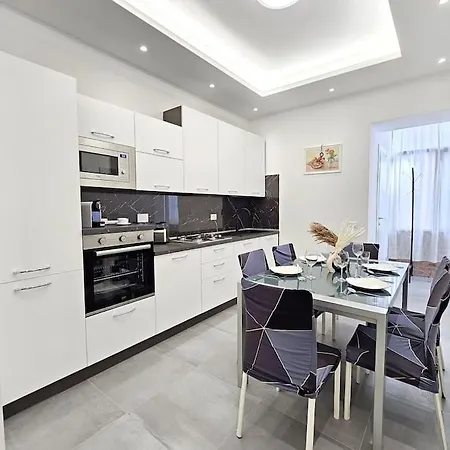 Elegante A Due Passi Dal Centro 拉帕洛